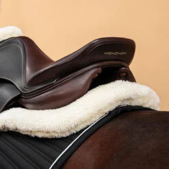 Synthetic Sheepskin Saddle Pad 900 -Weatherbeeta Sales Store k749c40939b40c1f3e52319ca3c33cfeb