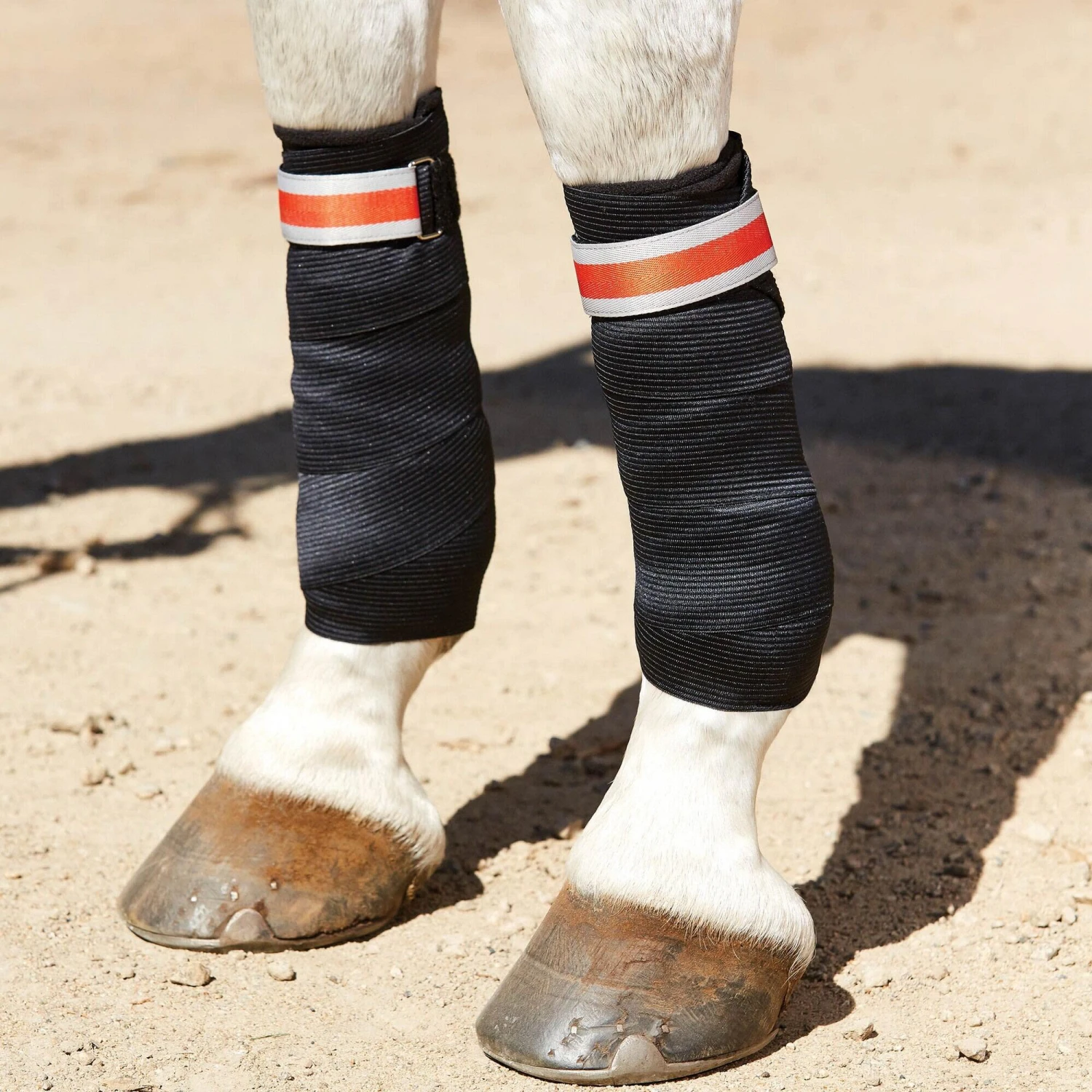 Weatherbeeta TherapyTec Horse Bandages (Black/Silver/Red) 1 Weatherbeeta TherapyTec Horse Bandages (Black/Silver/Red)