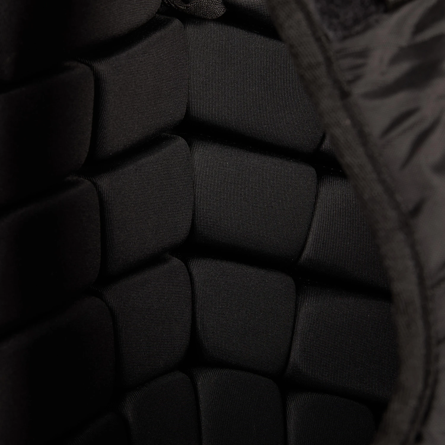 Adult Horse Riding Body Protector Smartrider - Black 7 Adult Horse Riding Body Protector Smartrider - Black - Image 7