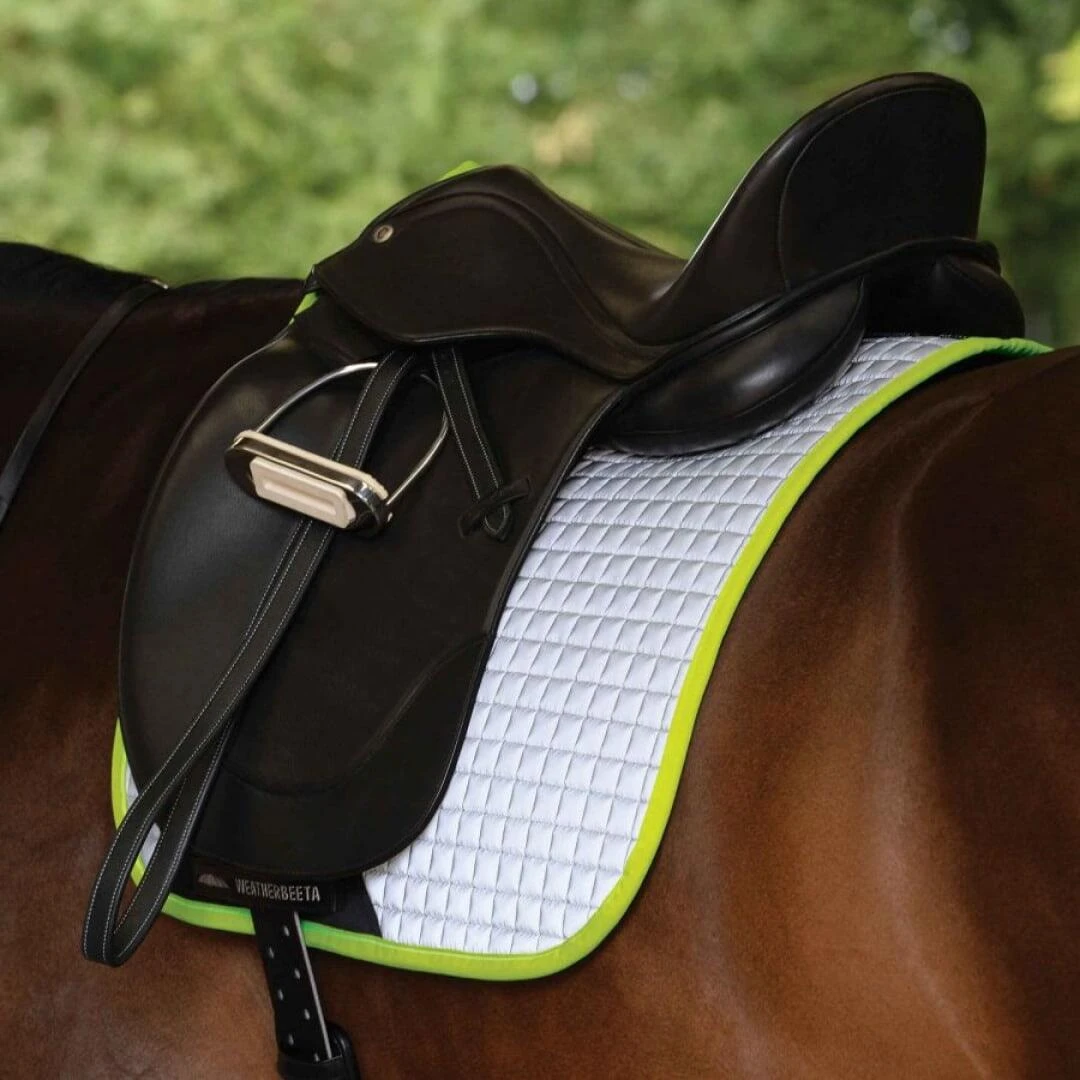 Weatherbeeta Prime Reflective Horse Dressage Saddlepad (Silver/Yellow) 2 Weatherbeeta Prime Reflective Horse Dressage Saddlepad (Silver/Yellow) - Image 2